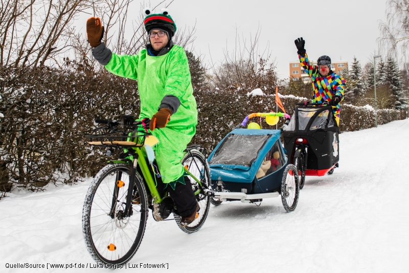 Karnevalsumzug per Lastenrad