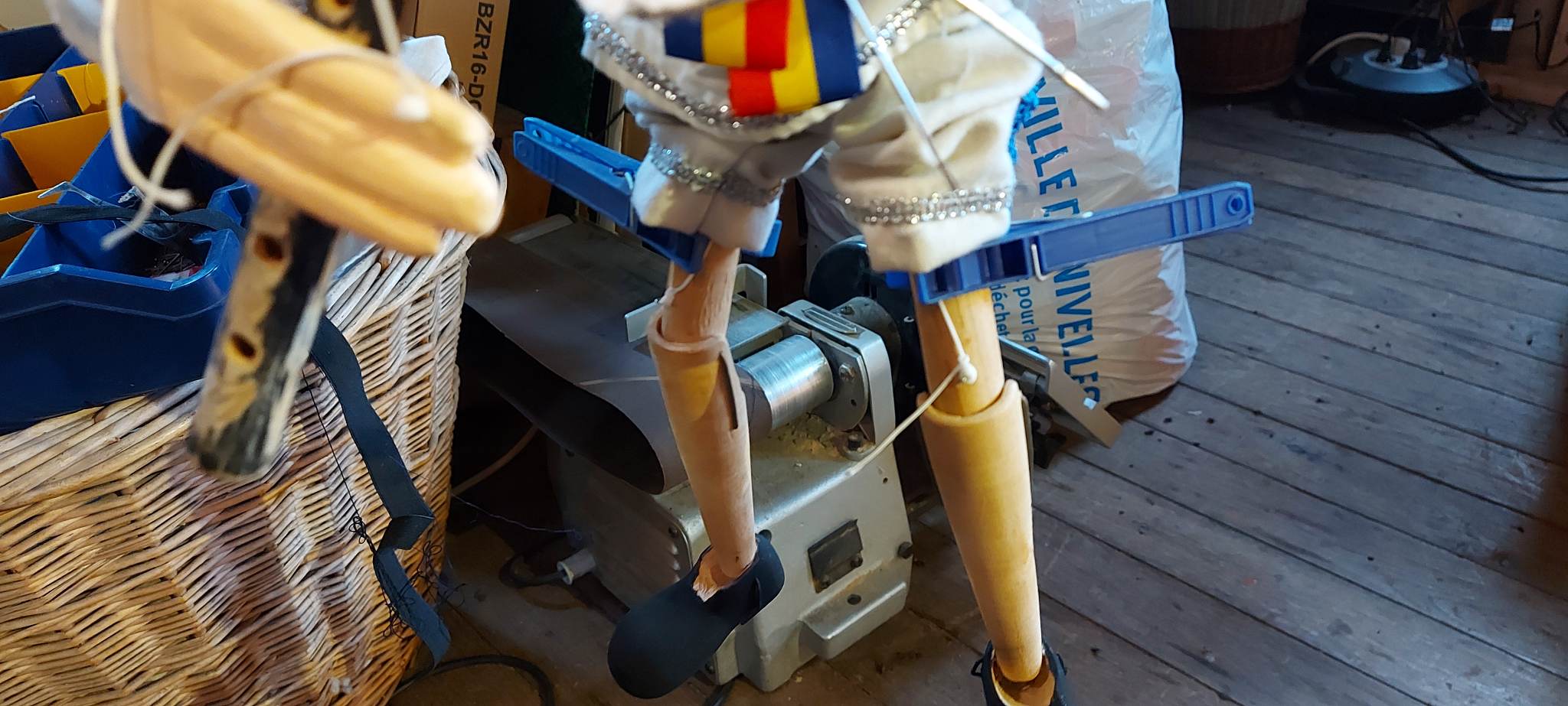 Restauration de la collection de marionnettes de la maison culturelle belgo-roumaine Arthis