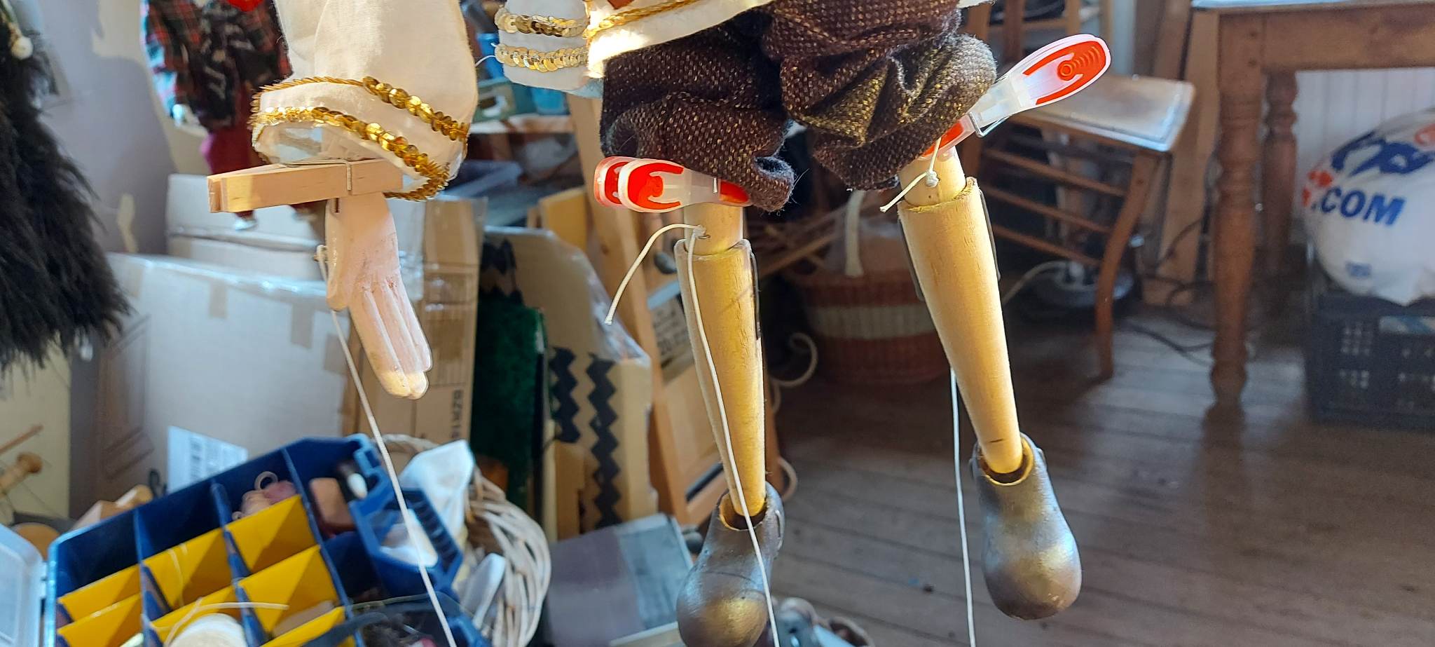 Restauration de la collection de marionnettes de la maison culturelle belgo-roumaine Arthis