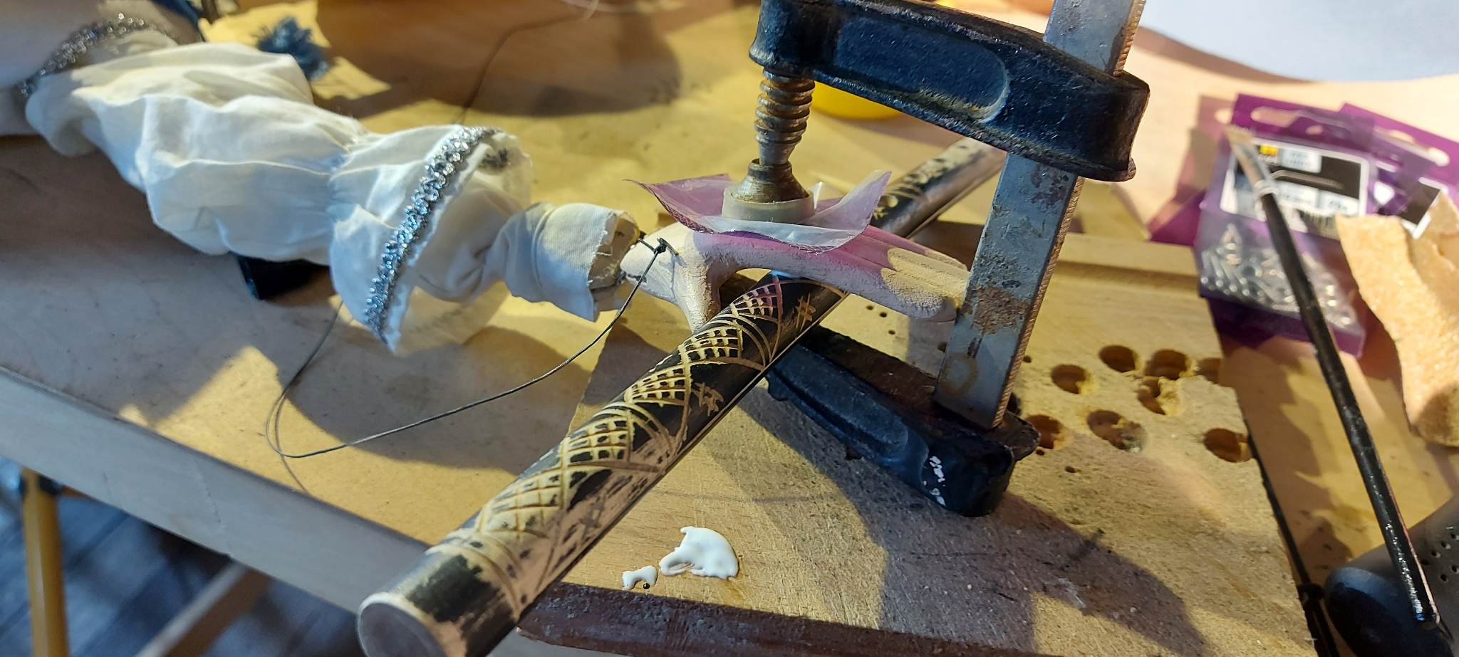 Restauration de la collection de marionnettes de la maison culturelle belgo-roumaine Arthis