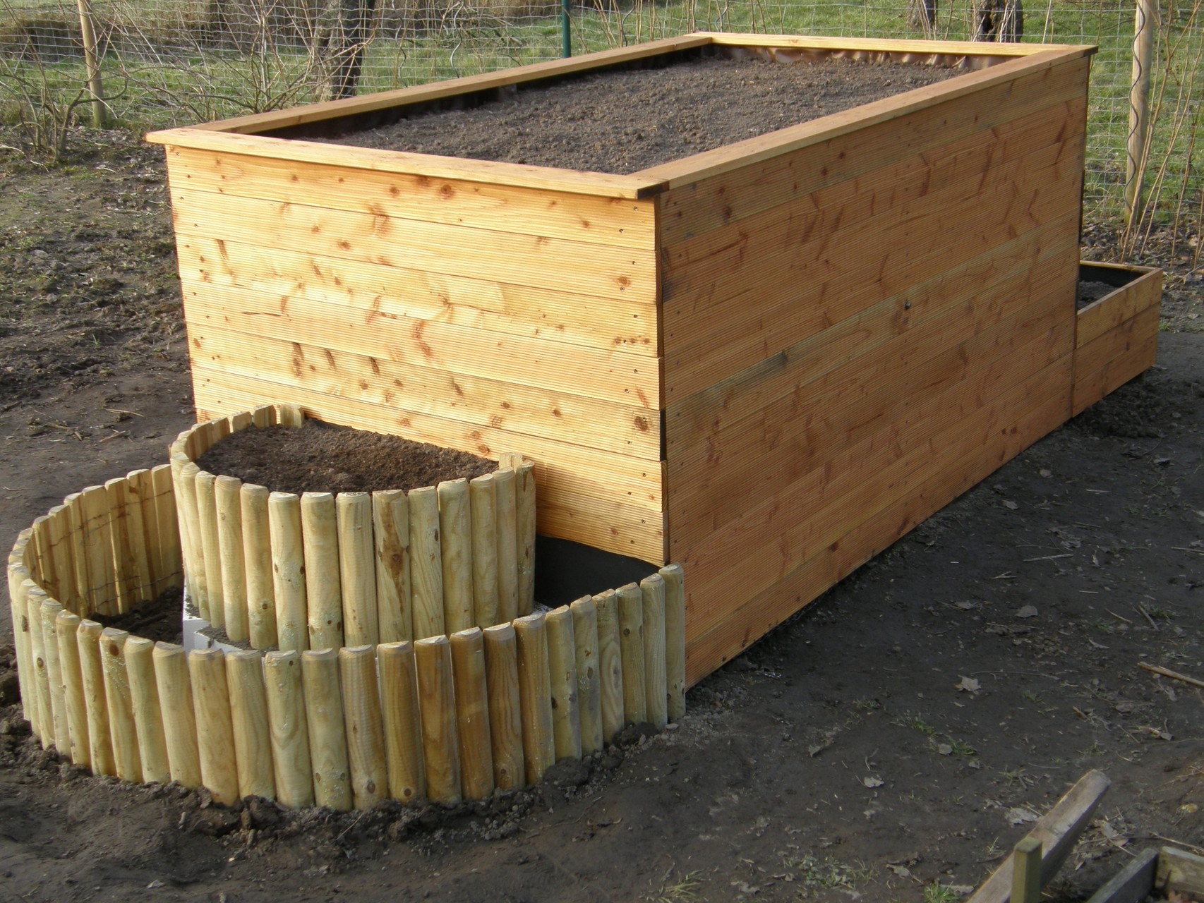 Jetzt ist die Küchengartenbox fertig zum Bepflanzen