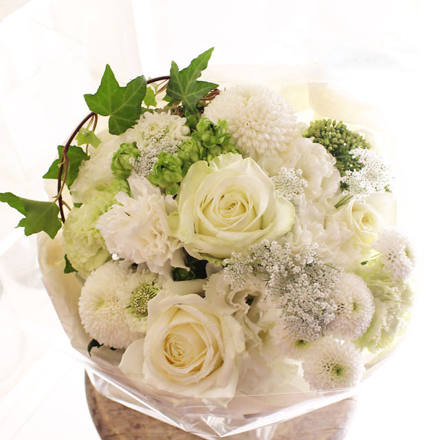 5500円白ブーケ クラウディア東京オペラシティ店