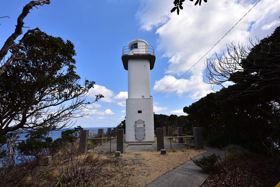 6921 一湊灯台 (鹿児島県)　屋久島の北端に位置する。