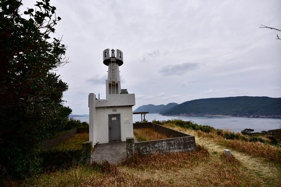津和崎灯台 (長崎県/五島列島 中通島)　細い半島の北端、雄大な景色が広がっていた。