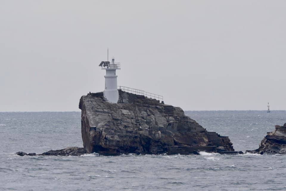 面高白瀬灯台 (長崎県)　こちらも歴史的灯台