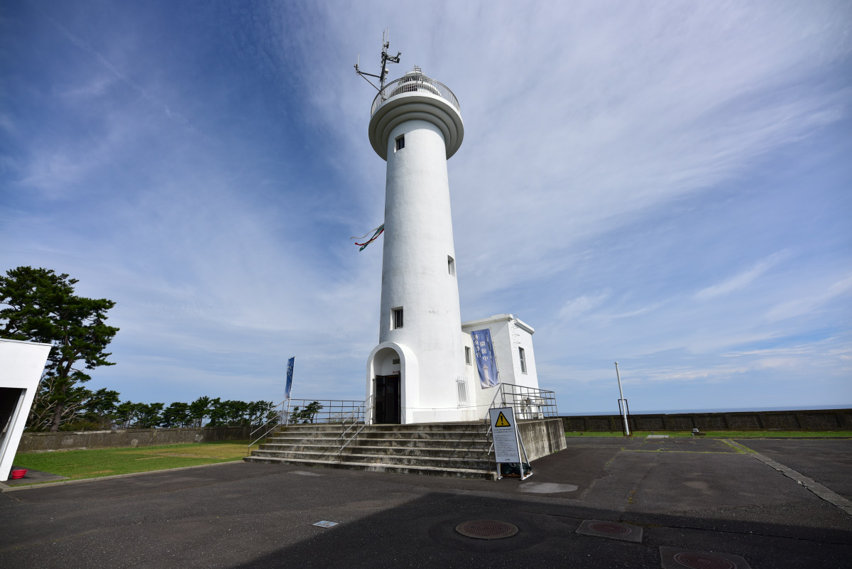 1625 鮫角灯台 (青森県)　元灯台守さんが説明していました。