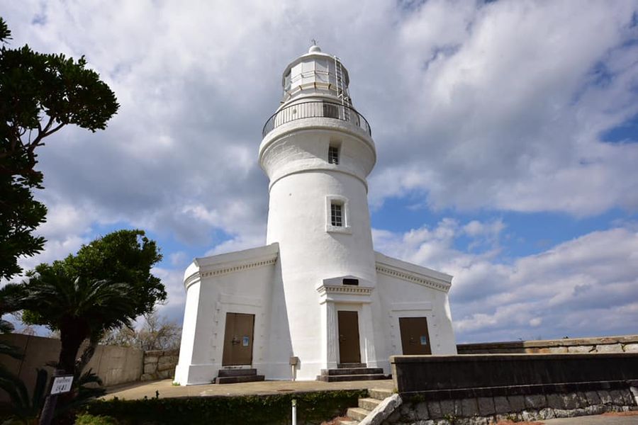 6923 屋久島灯台 (鹿児島県)　屋久島の北西端に位置する。