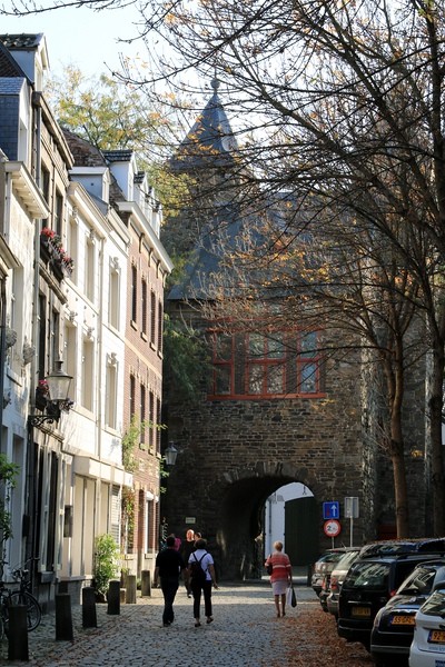 Maastricht, Stadsomwaling - Helpoort