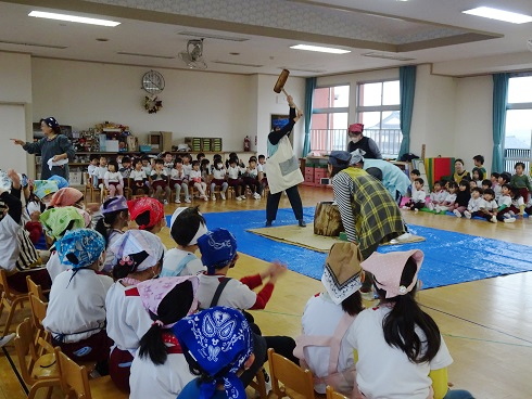 餅つき会の全景