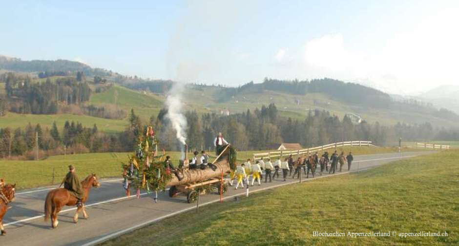 Blochmontag, Blochmontag 2021, Urnäscher Bloch, Herisauer Bloch, Alpenjuwele, Brauchtum, Tradtionen, Appenzell, Brauchtumskalender, Brauchtumsevents, Ostschweiz, Blochziehen