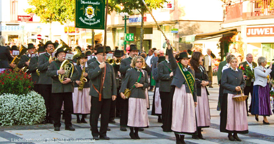 Liachtbratlmontag Bad Ischl, Liachtbratlmontag Salzkammergut, Brauchtum Salzkammergut, Volksfest Bad Ischl, Volksfest Salzkammergut, Volksbrauchtum Salzkammergut, Brauchtum Salzkammergut, Tradtion Salzkammergut, Oberösterreich, Wolfgangsee, Trachten