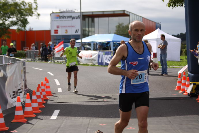 Pfandi kommt ins Ziel und ich darf noch 3 Runden abspulen