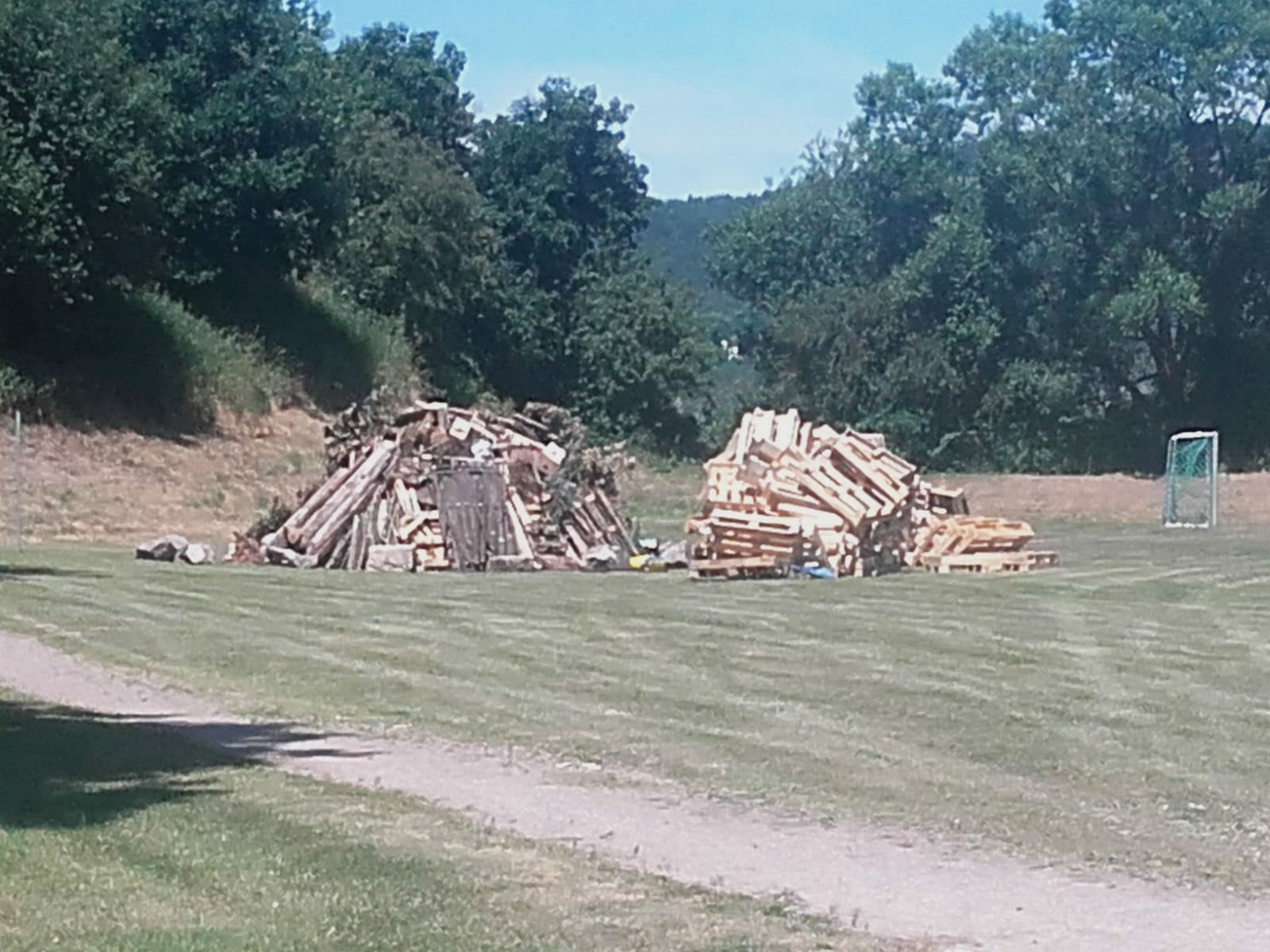 Aufbau Lagerfeuer