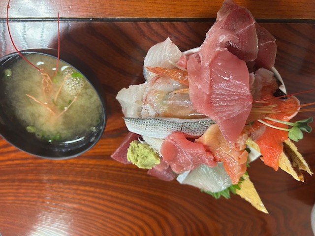 海鮮丼は如何でしょうか？