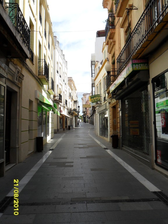 Calle Sevilla en Zafra (pá rriba)