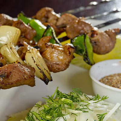 Schaschlik mit Lammfleisch und Zwiebel