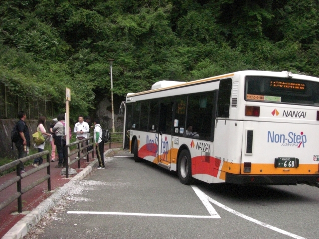 バスで「金剛山ロープウェイ前」に到着