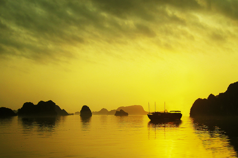 <span style="color:#666666!important;"> Good Morning Halong!  -  ©  -  2009 </span>