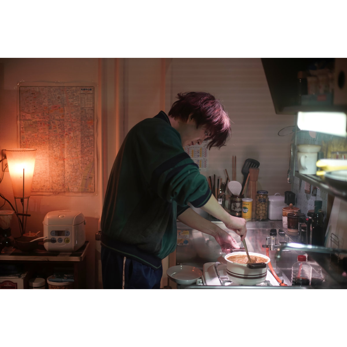 若葉竜也、“恋人”のためにカレーを作る『ぼくのお日さま』