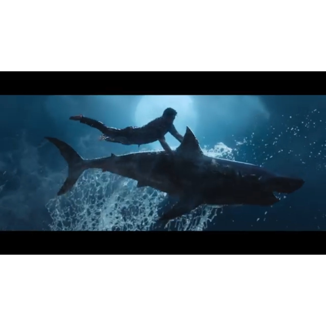 NTR Jr.の超人的なノンストップダンスに驚愕！『デーヴァラ』本予告映像