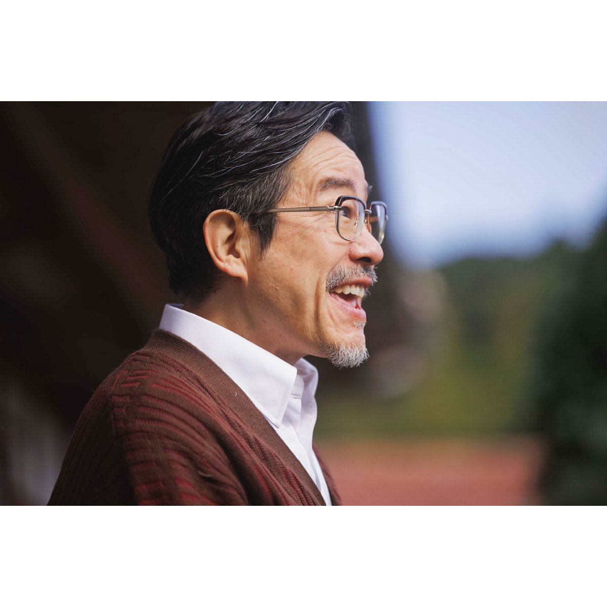 不気味な笑みの自治会長にドン引き…『嗤う蟲』場面写真