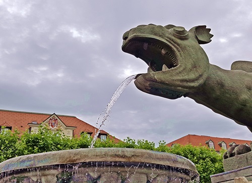 Lindwurm am Neuen Platz