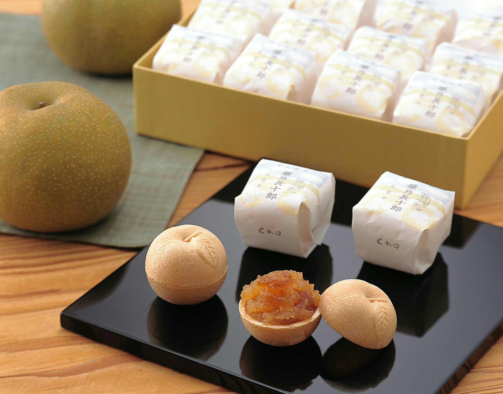 梨最中　華乃長十郎