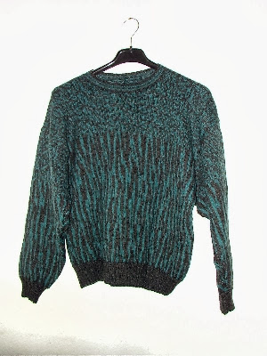A design I always wanted to knit. You can see that is a sort of 90's style. :-)