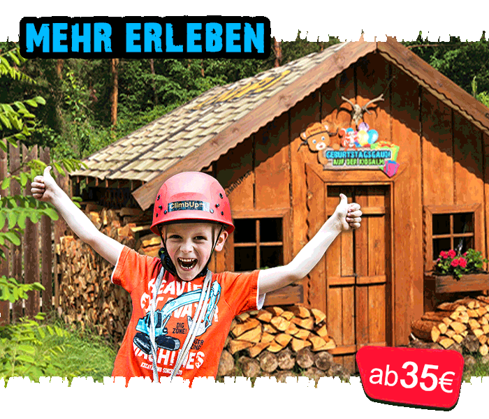 Schulfeiern in den CLIMB UP! - Kletterwelten: Kind jubelt vor der Geburtstags-Hütte im KIDS-Park