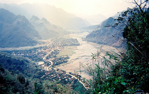 ベトナム　マイチャウ村