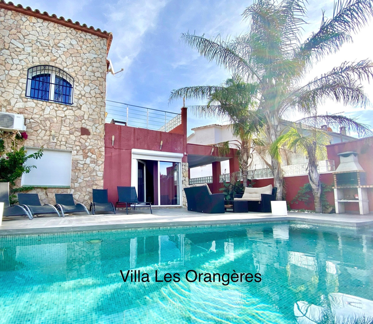 "Villa Les Orangères" for 10-12 persons in Pení/Empuriabrava