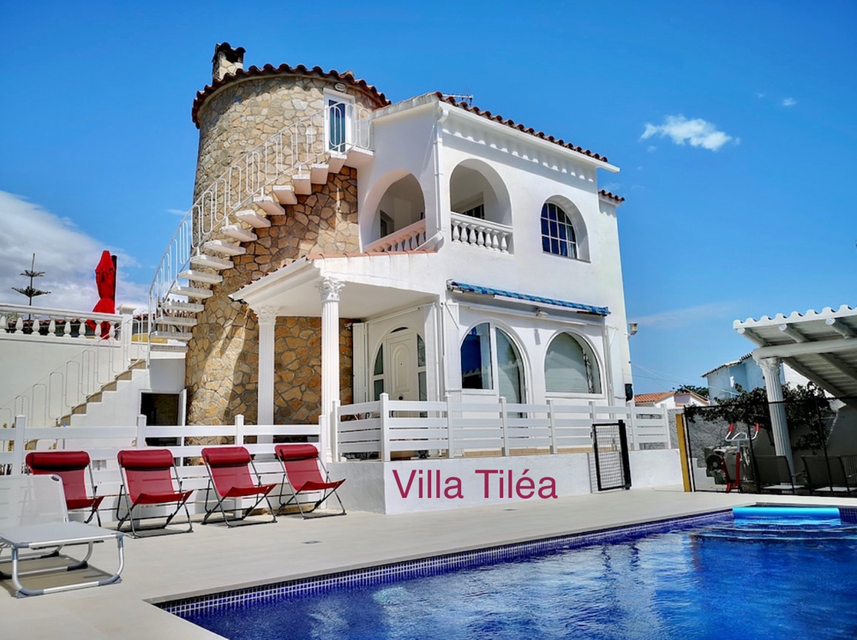 Villa Tiléa à Montgri/Empuriabrava, pour 9-10 personnes