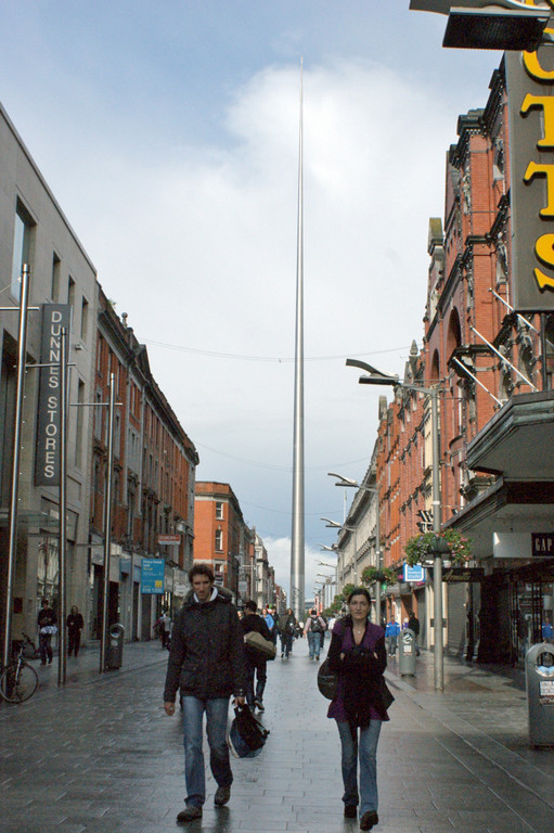 The Spire in Dublin, wir haben Ursi getroffen