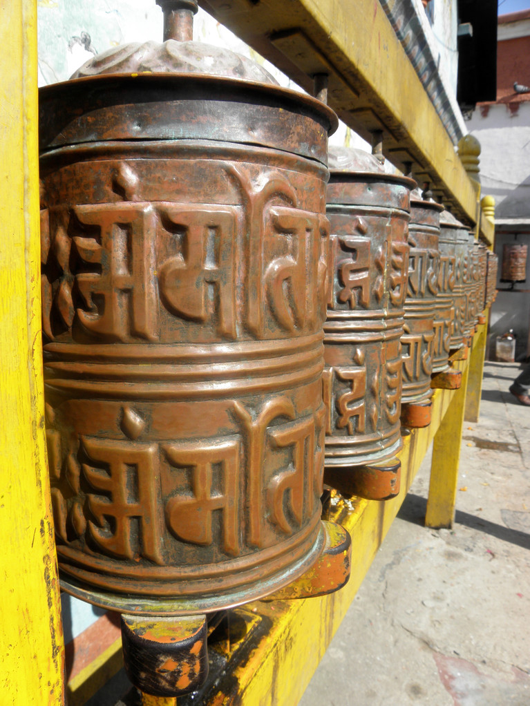 Gebetsmühle auf dem dem Hügel der Swayambunath Stupa