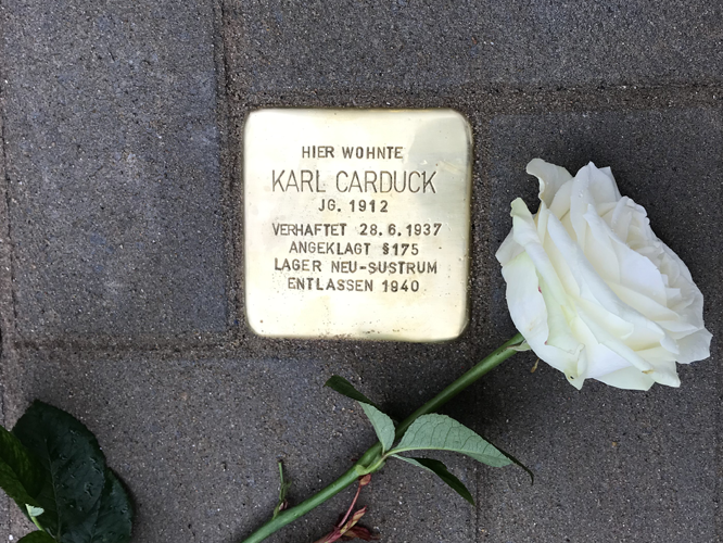 Bild: Stolperstein für Karl Carduck