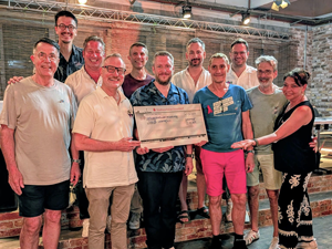 KG Regenbogen überreicht Spende