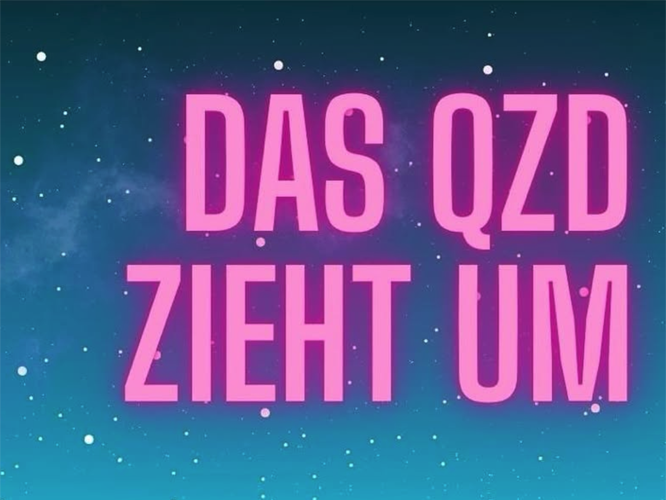 Sternenhimmel-Grafik mit dem rosafarbenen Schriftzug "Das QZD zieht um!"