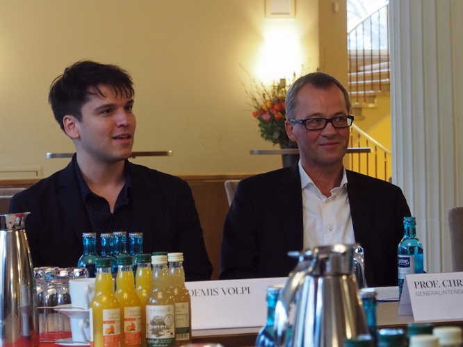 Bild: Demis Volpi und Prof. Christoph Meyer