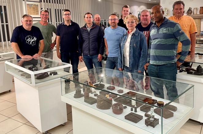 Vorstand der CDU-Weilerbach mit Karl Blauth (l.) im Reinhard-Blauth-Museum