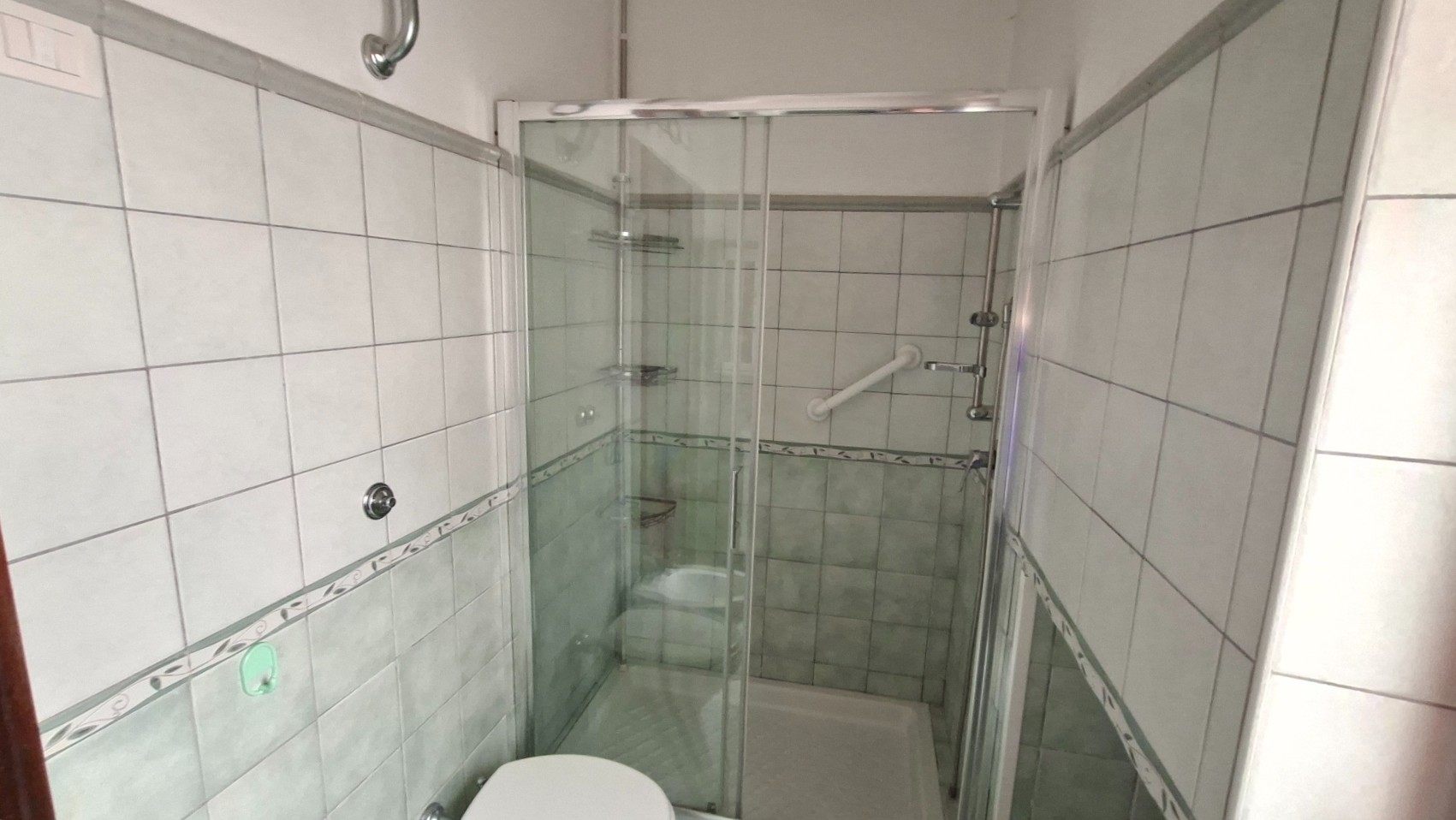 Salle de bains au rez-de-chaussée