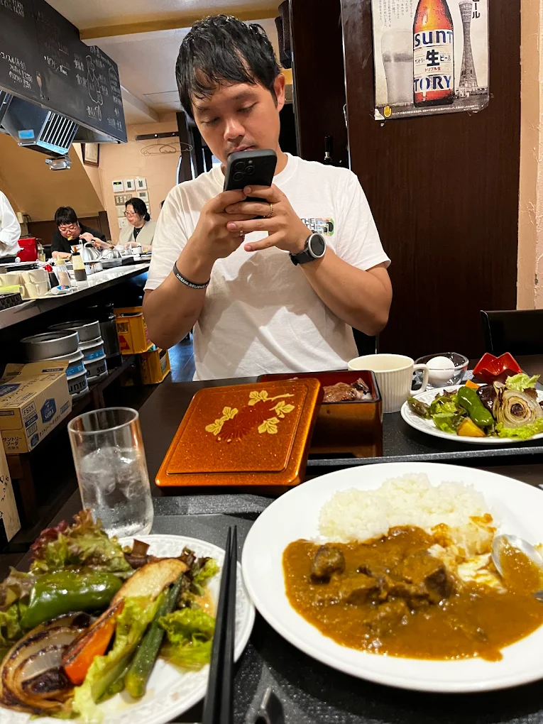Please enjoy our proudly presented specialty dishes.