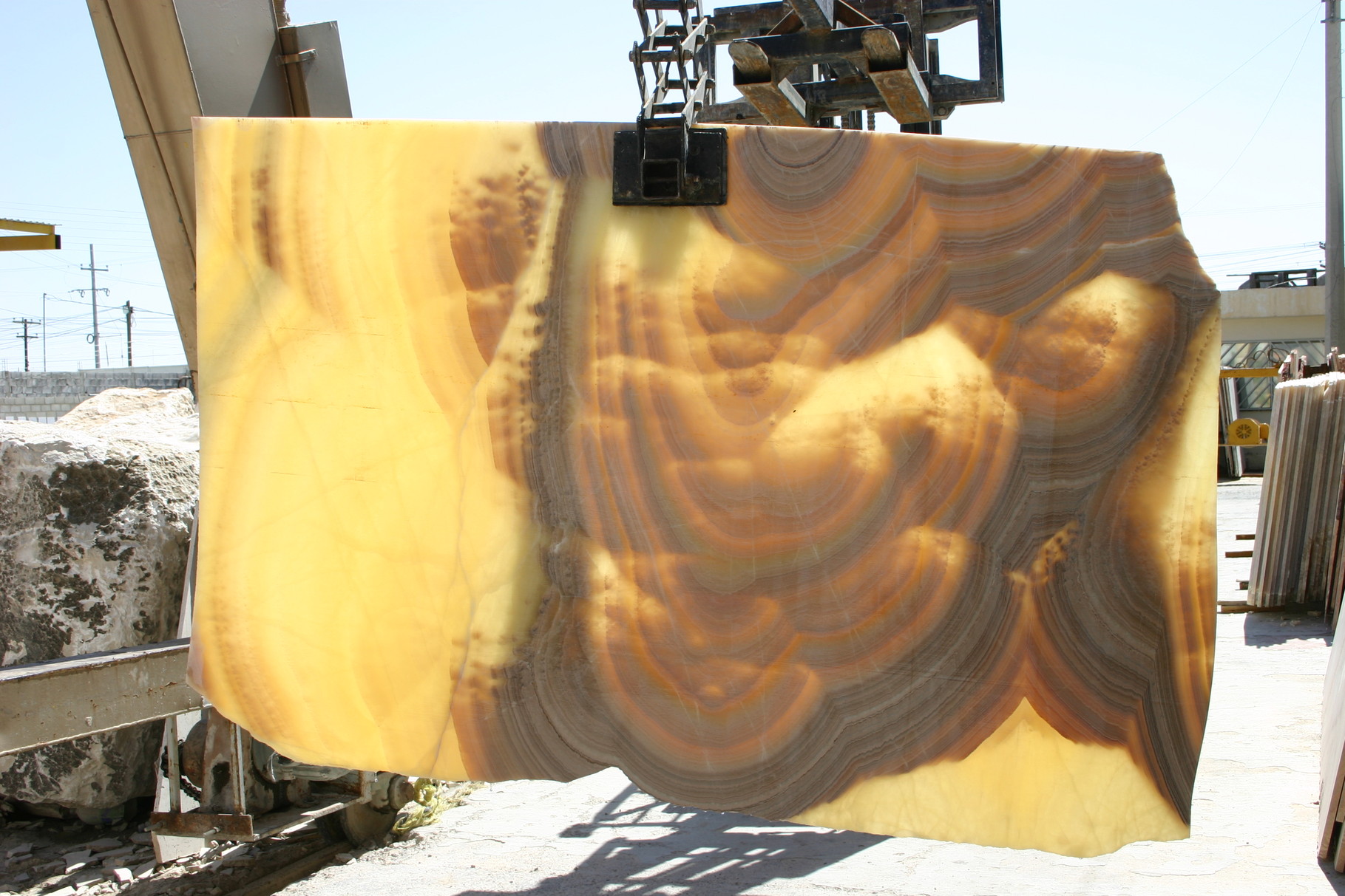 honey onyx slabs