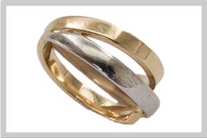 Goldring mit Gravur verkaufen