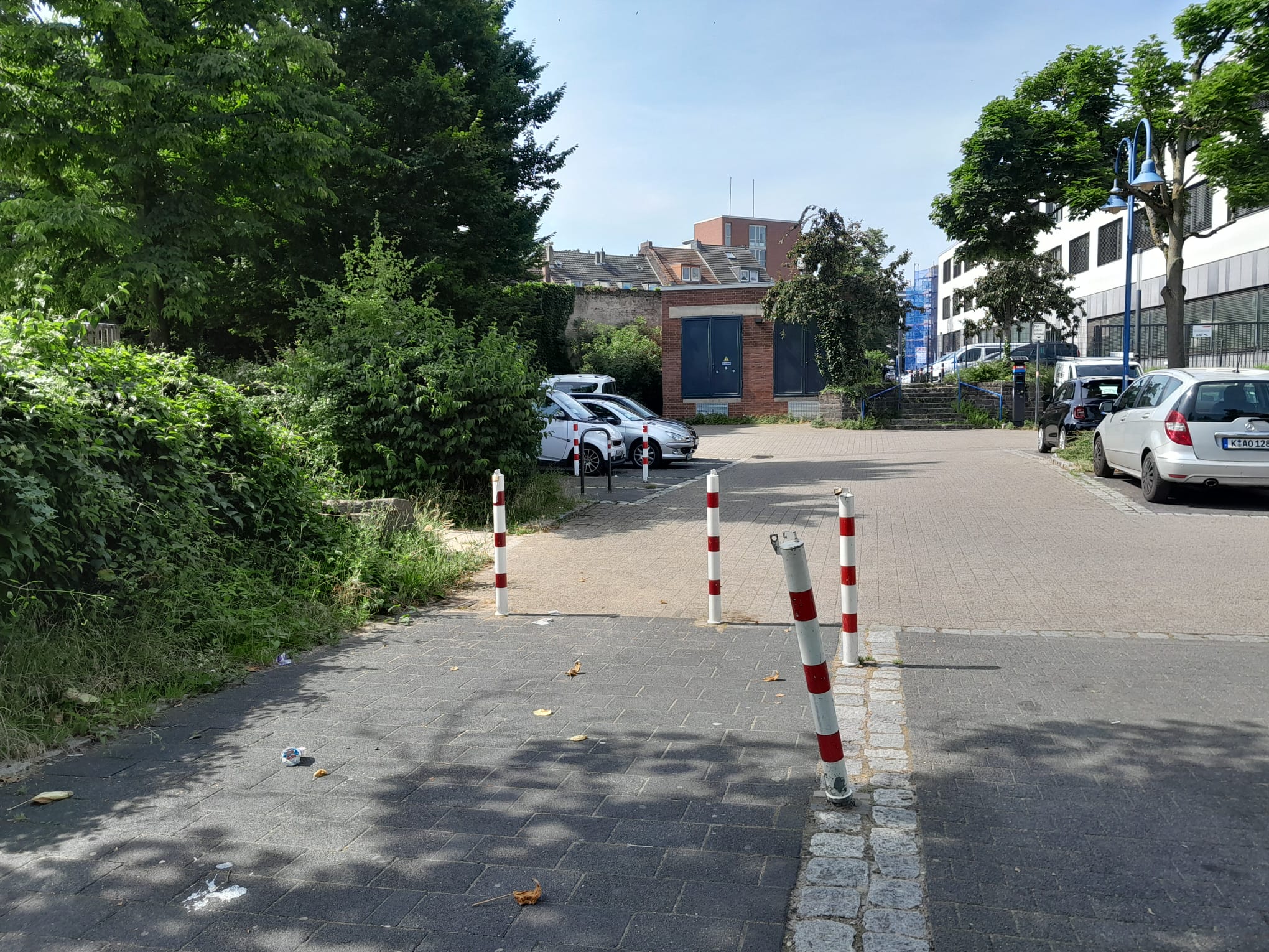 Mai 2025: Blick auf Fahrradnadeln und Parkplätze