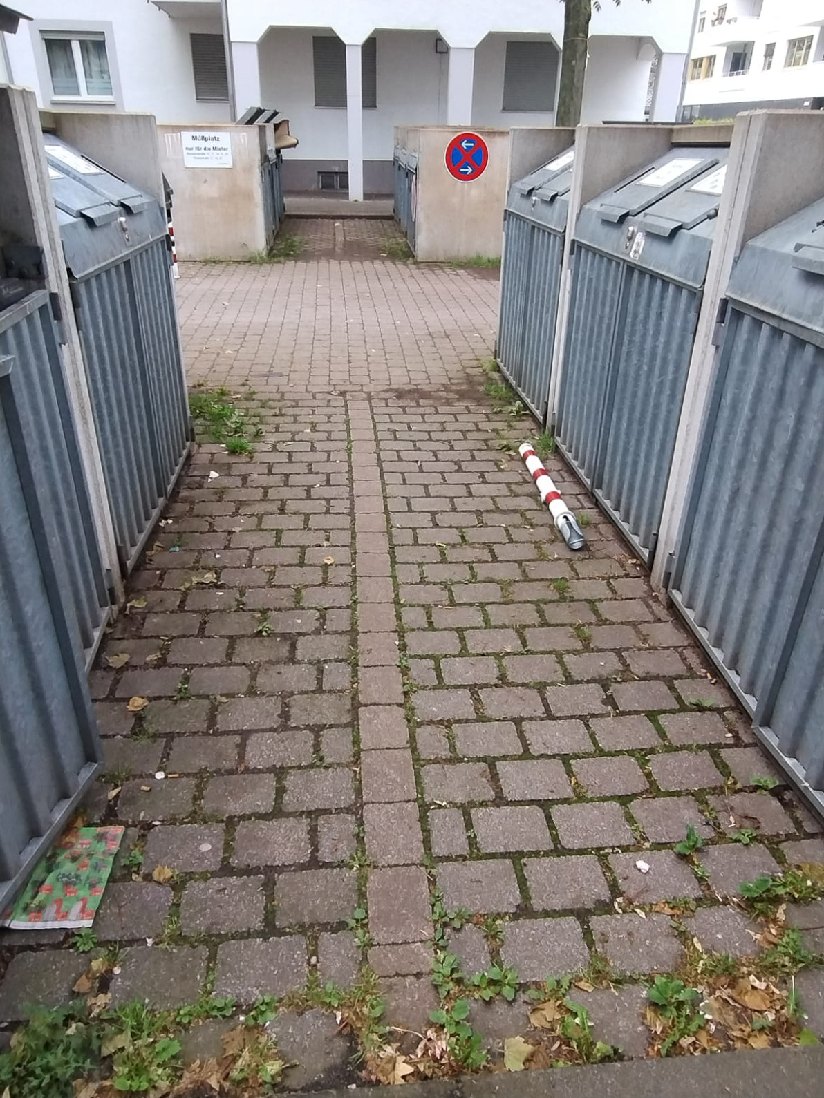 April 2026: Müllplatz Steubenstraße