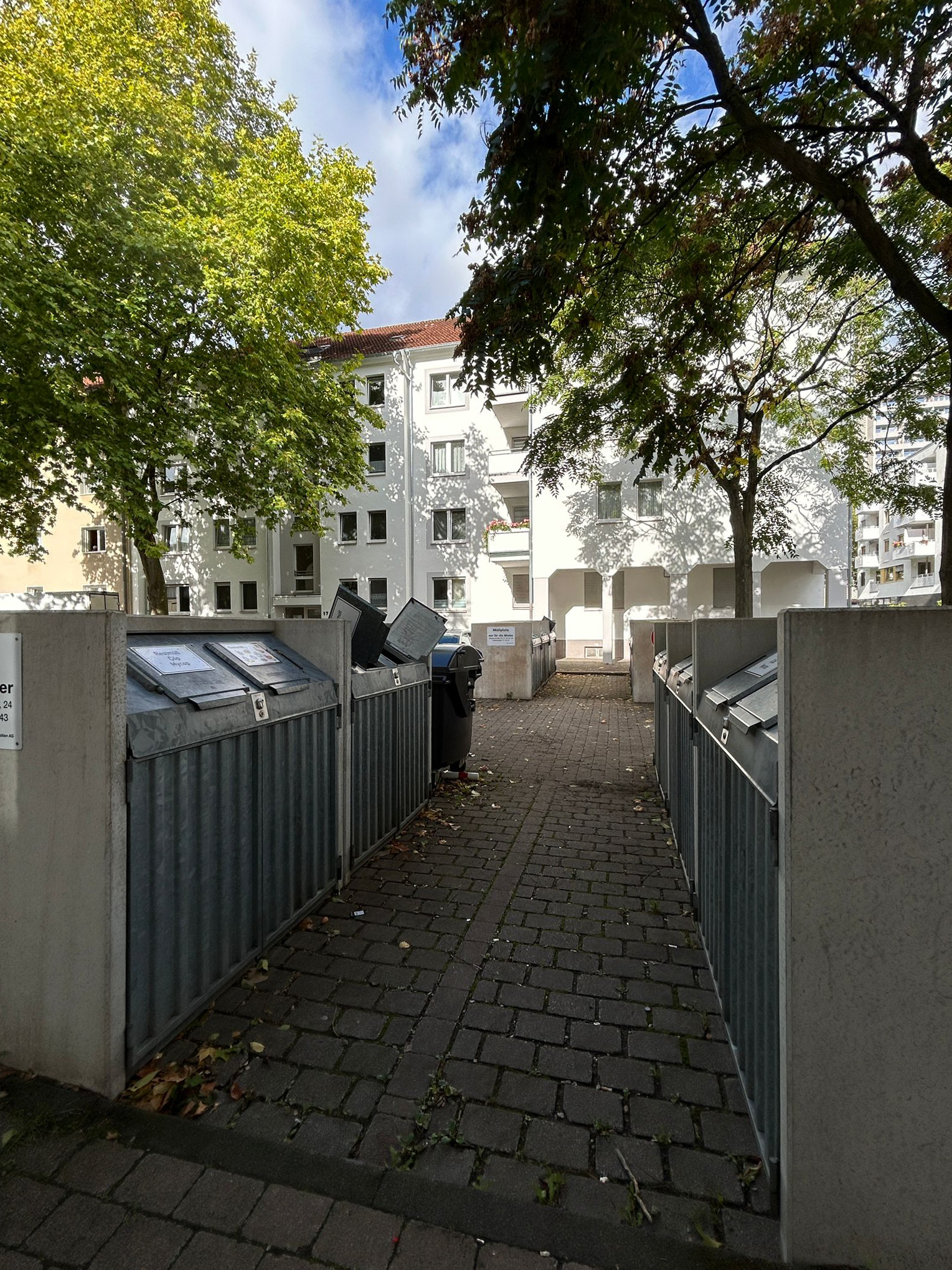 September 2025: Müllplatz Steubenstraße Anfang September