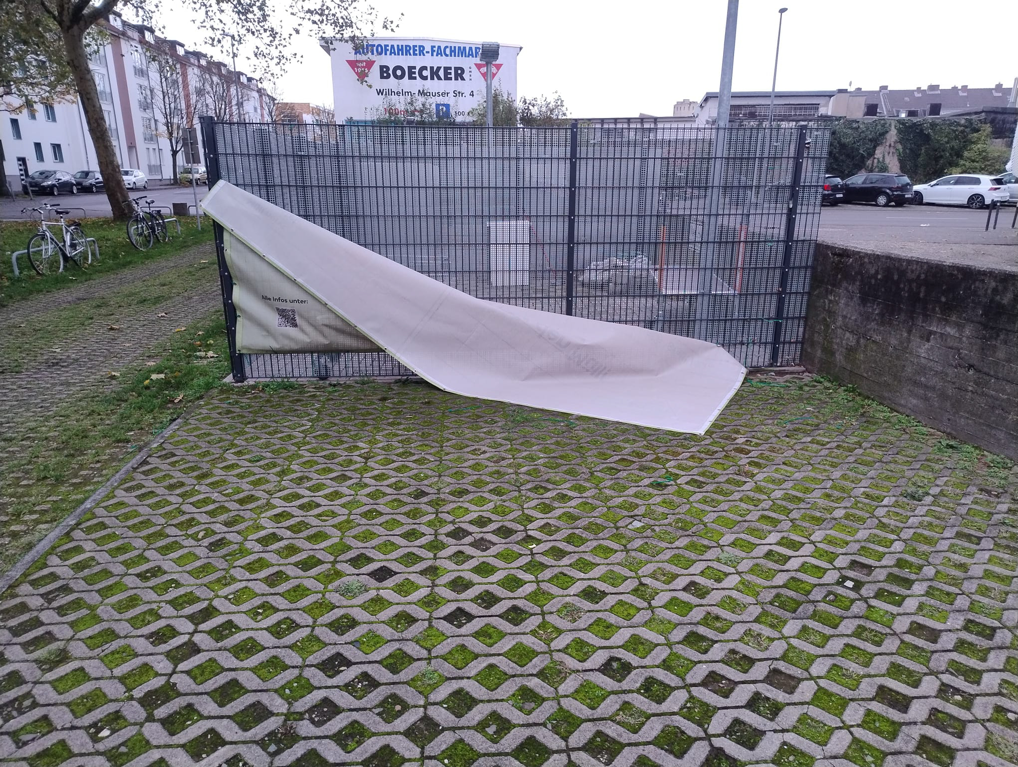 Oktober 2025: Hallo-Nachbar-Banner Vitalisstraße ablösend