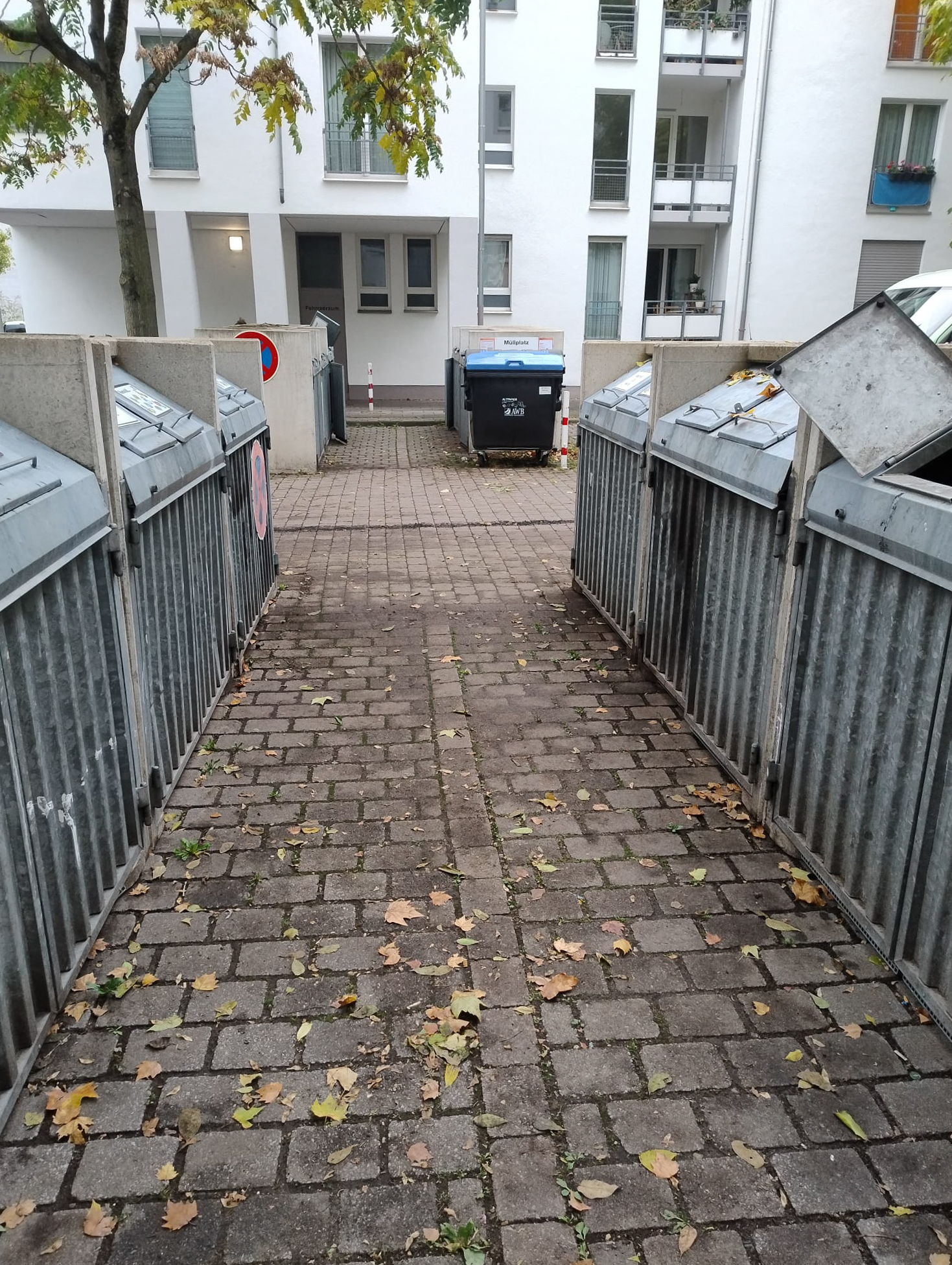 Oktober 2025: Müllplatz Steubenstraße