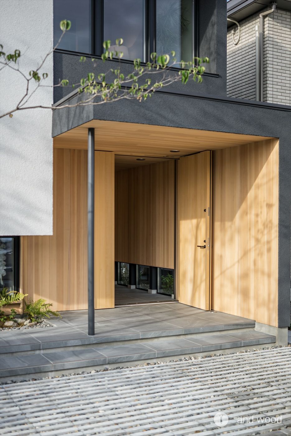 アガチス 羽目板 桜木 展示場 施工例 andwood アンドウッド 7