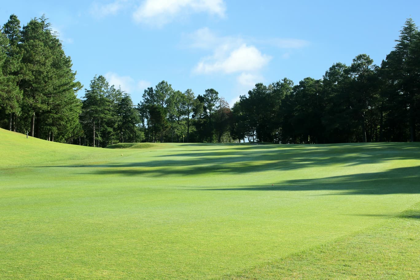 Hole1 Par4　2nd Shot